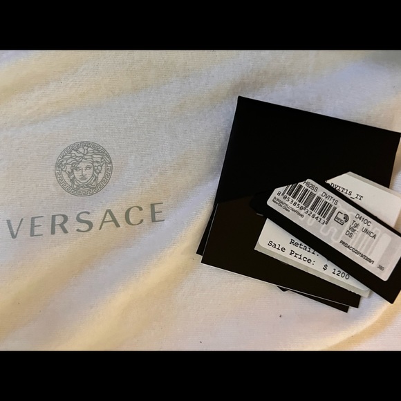 Brand New with Tags Authentic Versace Saffiano Palazzo Medusa Tote BLACK - Picture 7 of 7